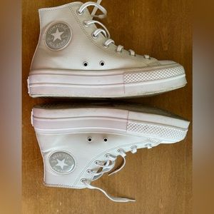 Women’s synthetic leather platform converse hi tops, very light grey color